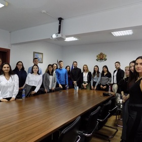 8-1_280x280_crop_478b24840a