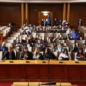 img-67e675e96399350d94862d9ff0aed244-v_280x280_crop_478b24840a