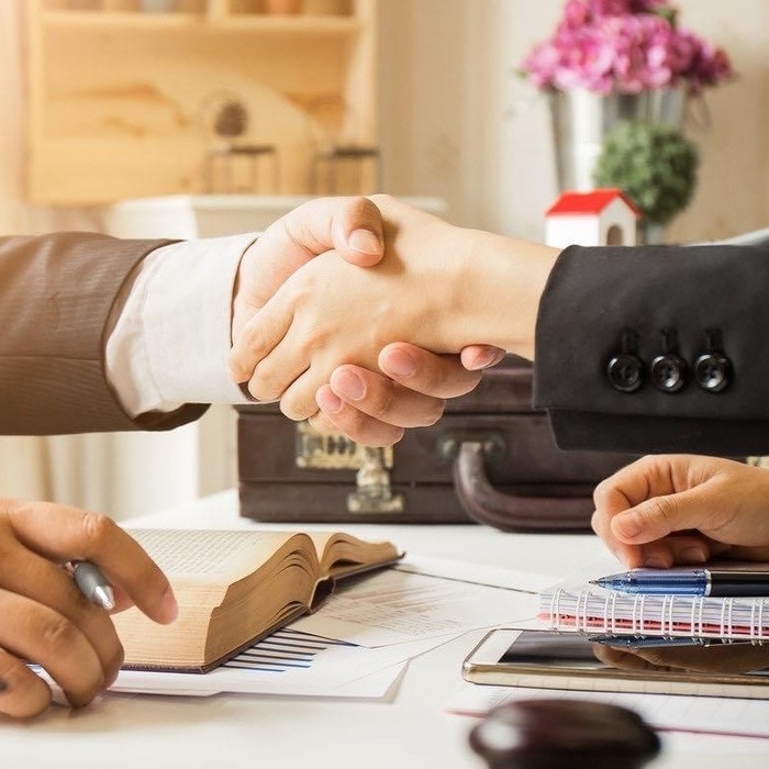 04-news-lex-bg_700x700_crop_478b24840a