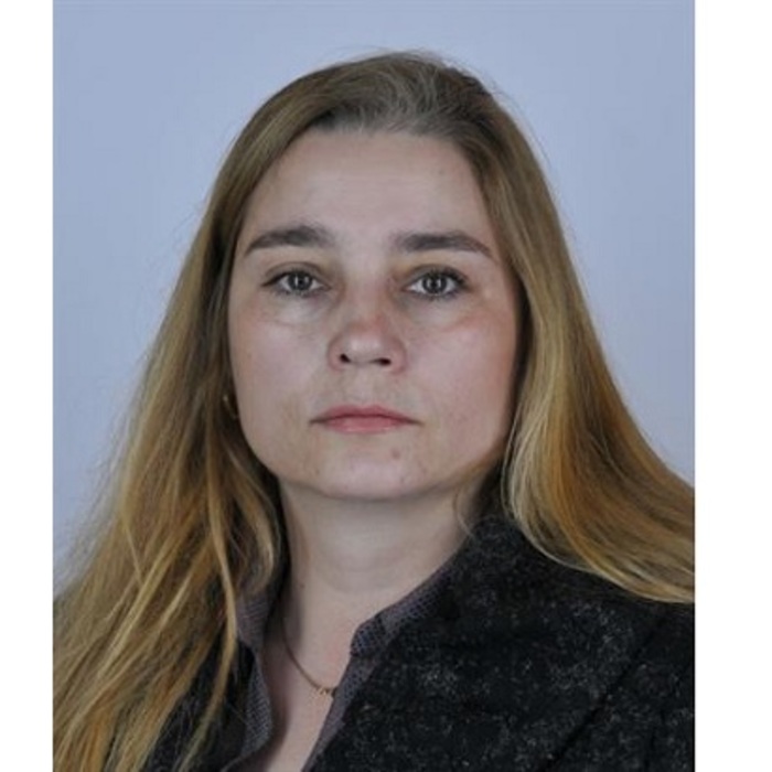 natalia-vasileva-mvrbg_700x700_crop_478b24840a