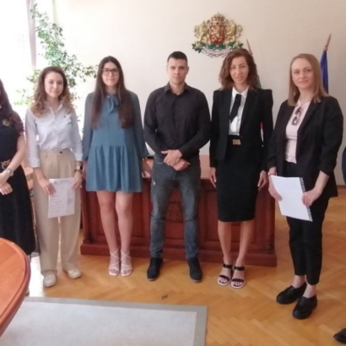 okruzhen-sun-varna-vosbg_700x700_crop_478b24840a