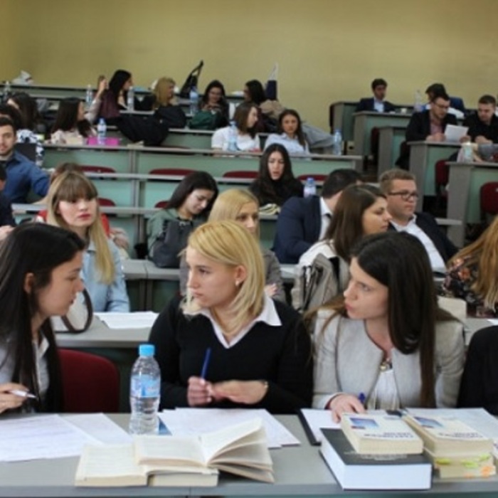 studenti-focus_700x700_crop_478b24840a