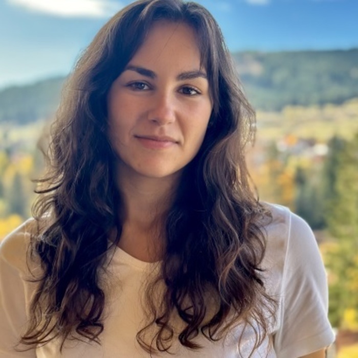 017-remina-aleksieva-klimateka_700x700_crop_478b24840a