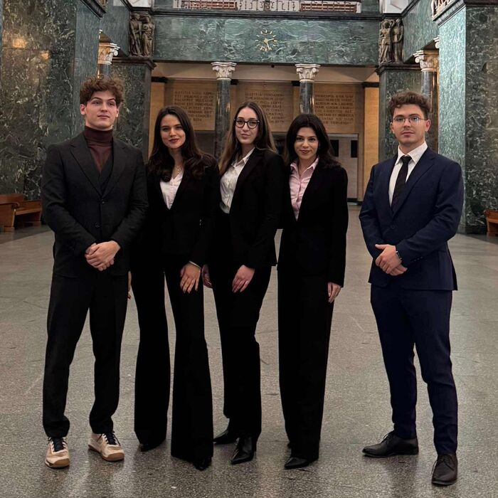 studenti-2-pravo_700x700_crop_478b24840a