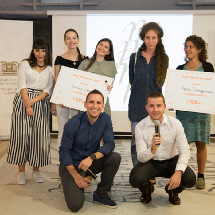 idi_700x700_crop_478b24840a