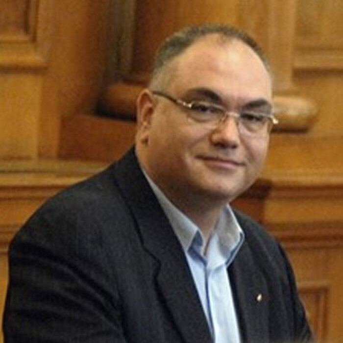 vlado-kuzov-bgdnes_700x700_crop_478b24840a