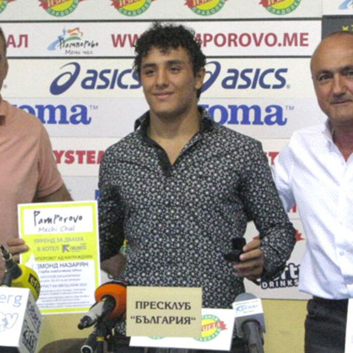 edi-nazarqn-mma-bg_700x700_crop_478b24840a