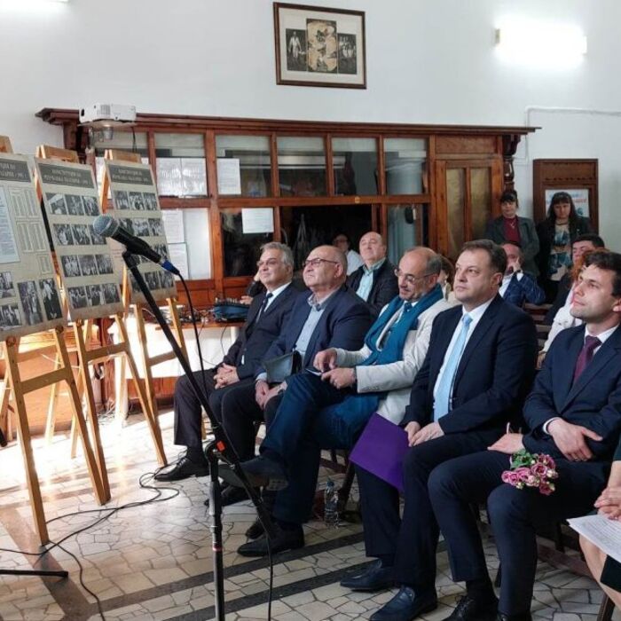 vas_700x700_crop_478b24840a