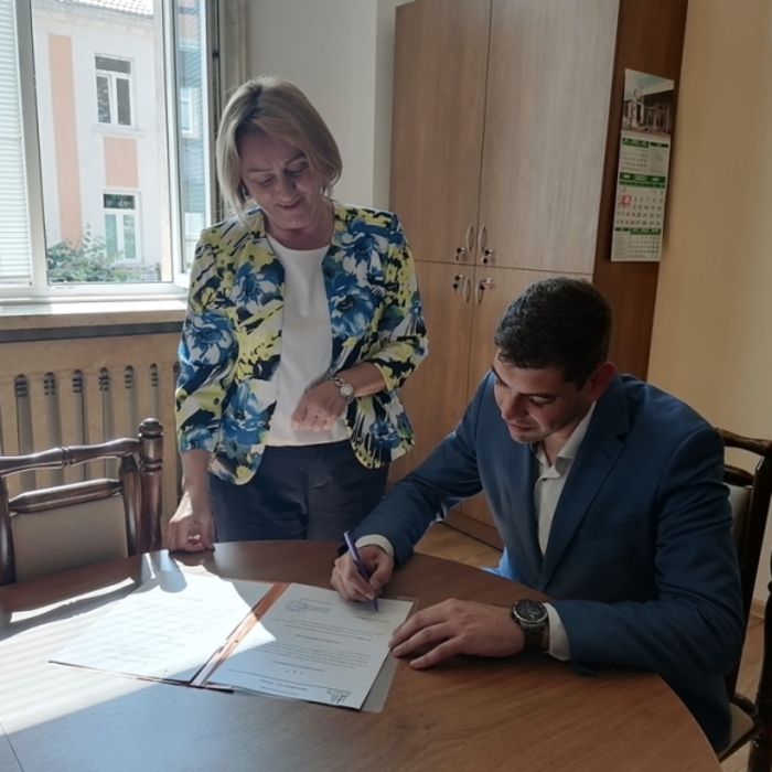 pp_700x700_crop_478b24840a