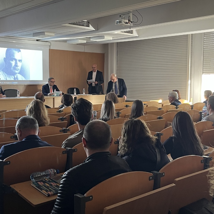 img-6638_700x700_crop_478b24840a