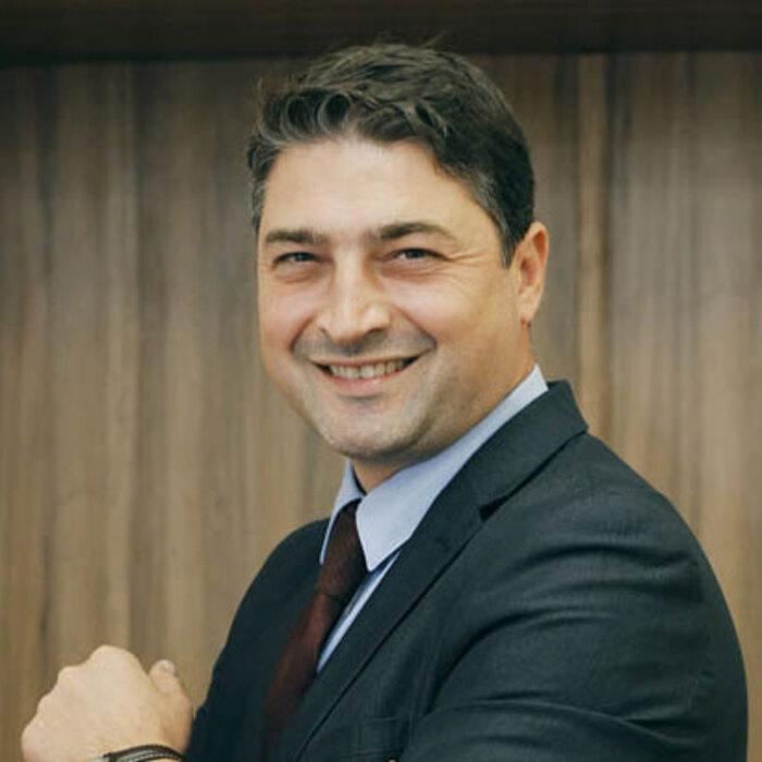 deqn-dimitrov-v-ekip-7_700x700_crop_478b24840a