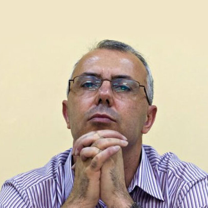 veselin-vuchkov-marginalia_700x700_crop_478b24840a