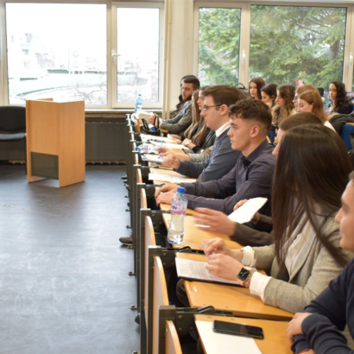 simuliran-grajdanski-proces-nbu_700x700_crop_478b24840a