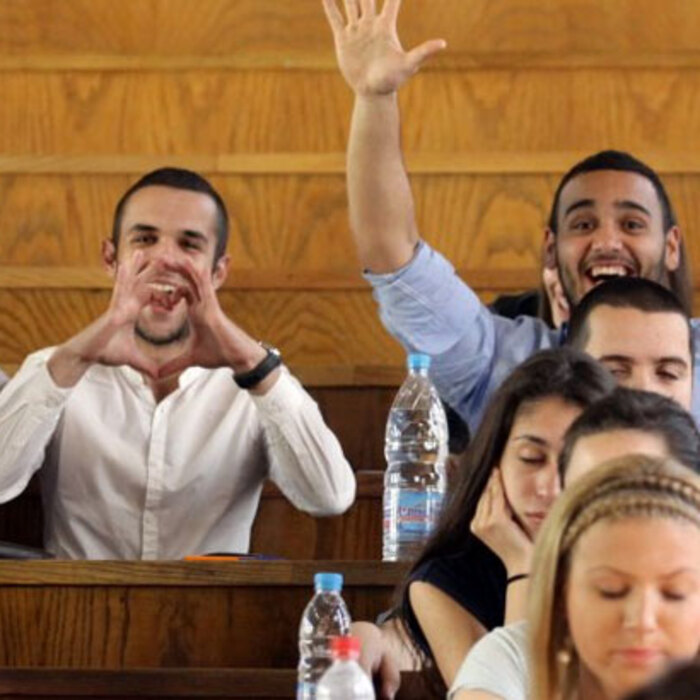 studenti-v-duma_700x700_crop_478b24840a