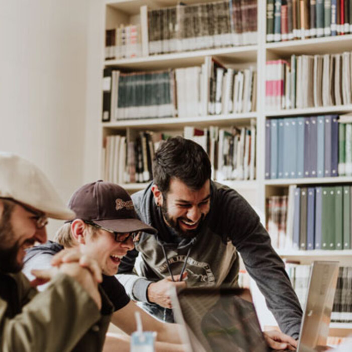 young-profecionals-unsplash_700x700_crop_478b24840a