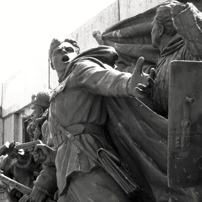 3702387144-e3390b3064-b1-1024x675_700x700_crop_478b24840a