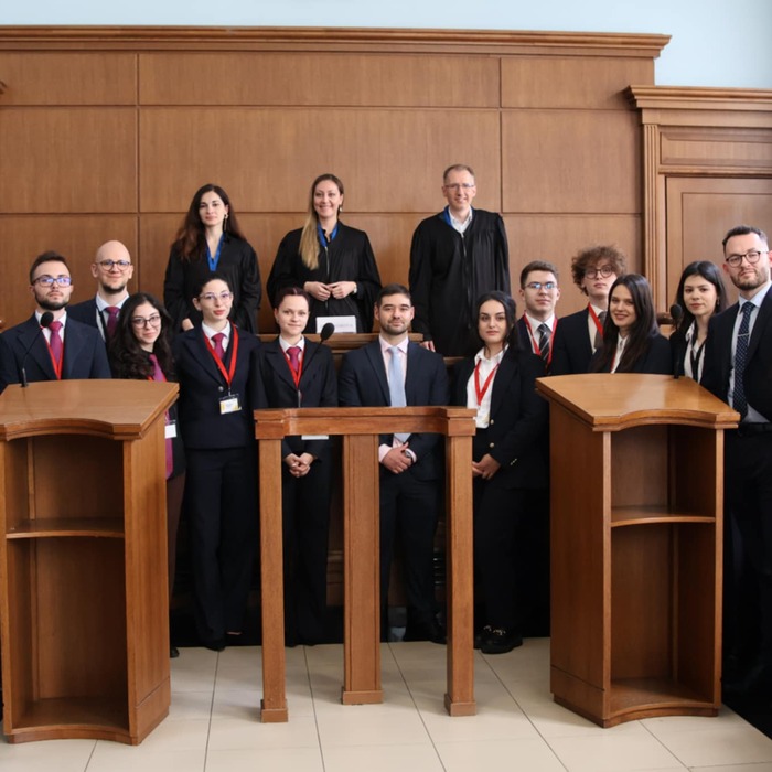 15_700x700_crop_478b24840a