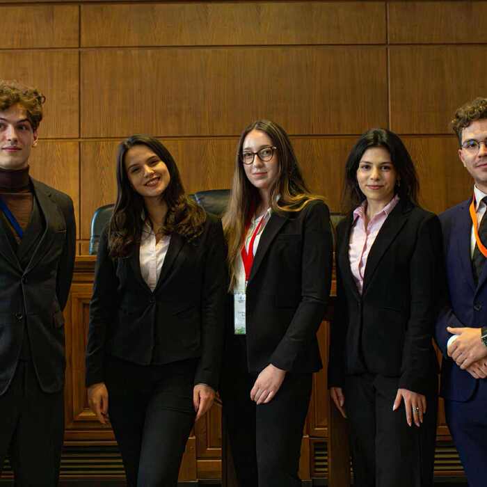 studenti1_700x700_crop_478b24840a